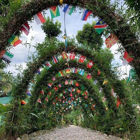 Wisma Batu Mandi Bukit Lawang Buitenkant foto