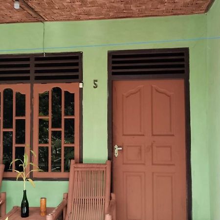 Wisma Batu Mandi Bukit Lawang Buitenkant foto