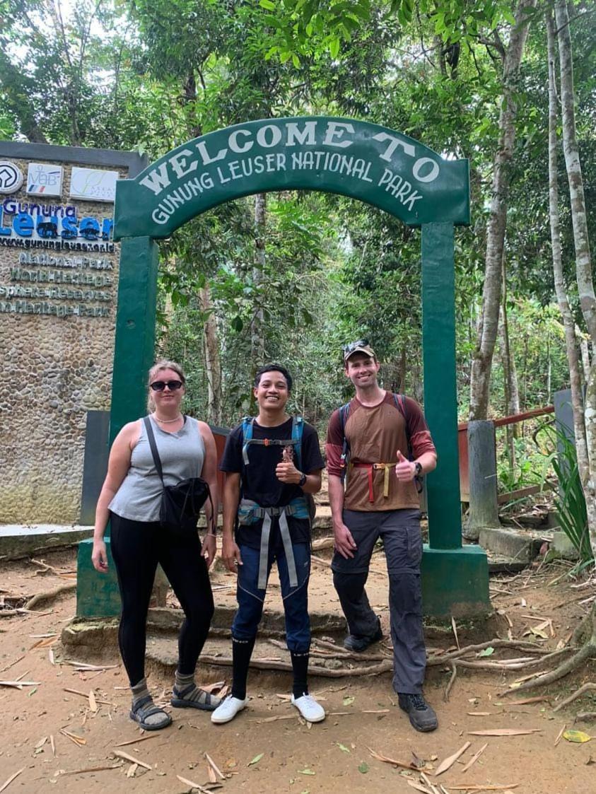 Wisma Batu Mandi Bukit Lawang Buitenkant foto
