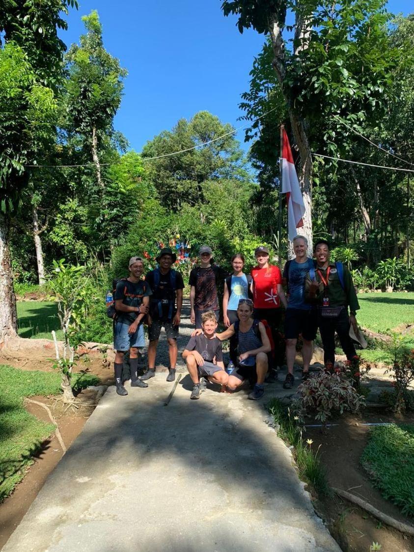 Wisma Batu Mandi Bukit Lawang Buitenkant foto