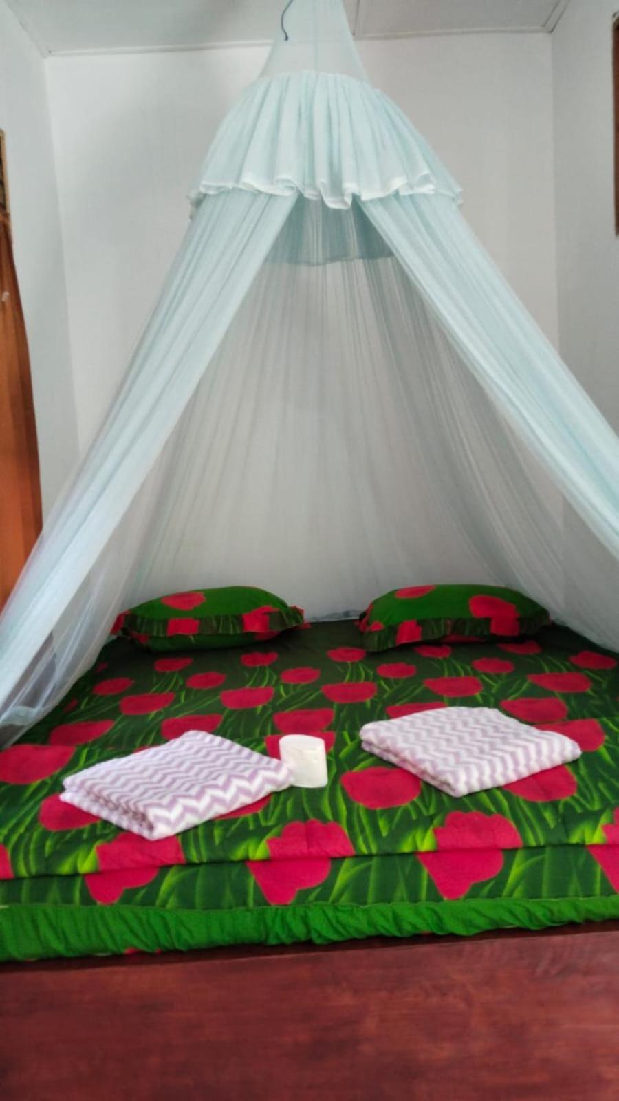 Wisma Batu Mandi Bukit Lawang Buitenkant foto