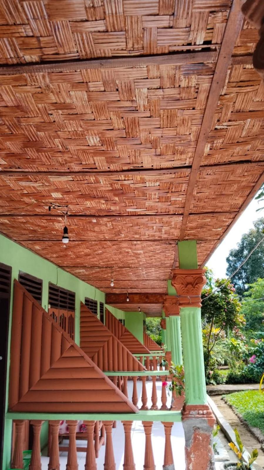 Wisma Batu Mandi Bukit Lawang Buitenkant foto